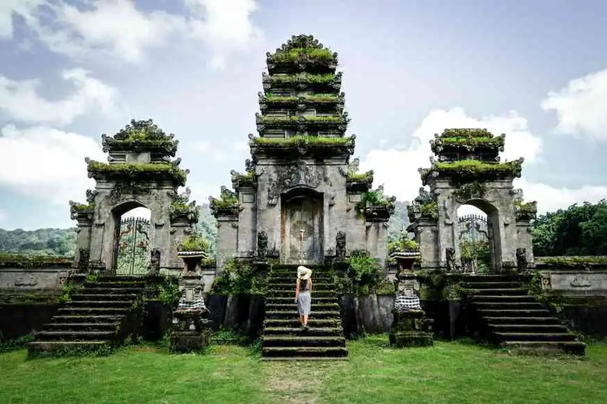 Pura Ulun Danu Tamblingan Lake Temple In Munduk, Bali